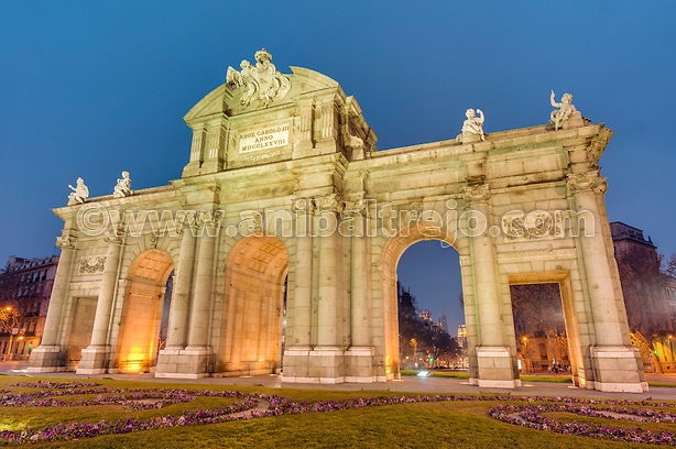 Puerta de Alcalá in Madrid, Spain